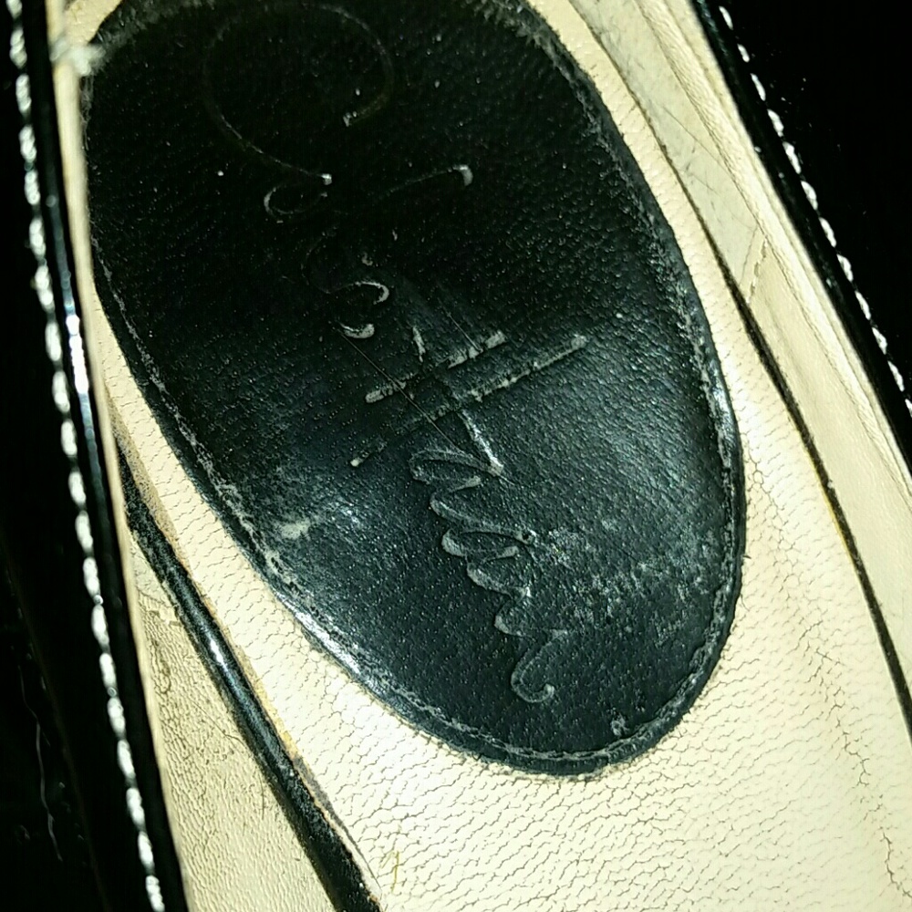 Cole Haan Patent Leather Top Stitched Heels - Picture 6 of 7